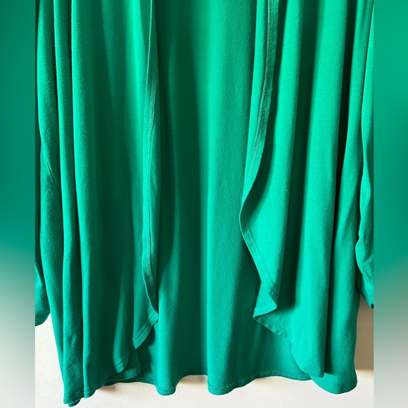 Beautiful turquoise blue Apt 9 cardigan. Measurement is 30 inches in length. - Picture 2 of 6